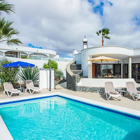 Casa de Férias Gorgeous In Palmas Playa Blan With Private Swimming Pool, Be Inside Or Outside