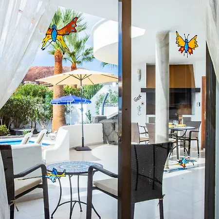 Casa de Férias Gorgeous In Palmas Playa Blan With Private Swimming Pool, Be Inside Or Outside Playa Blanca (Lanzarote)